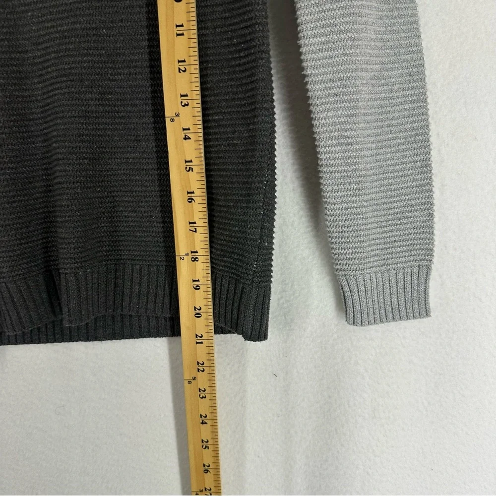 DKNY Embroidered Knit Pullover Sweater Mens Small Black Grey